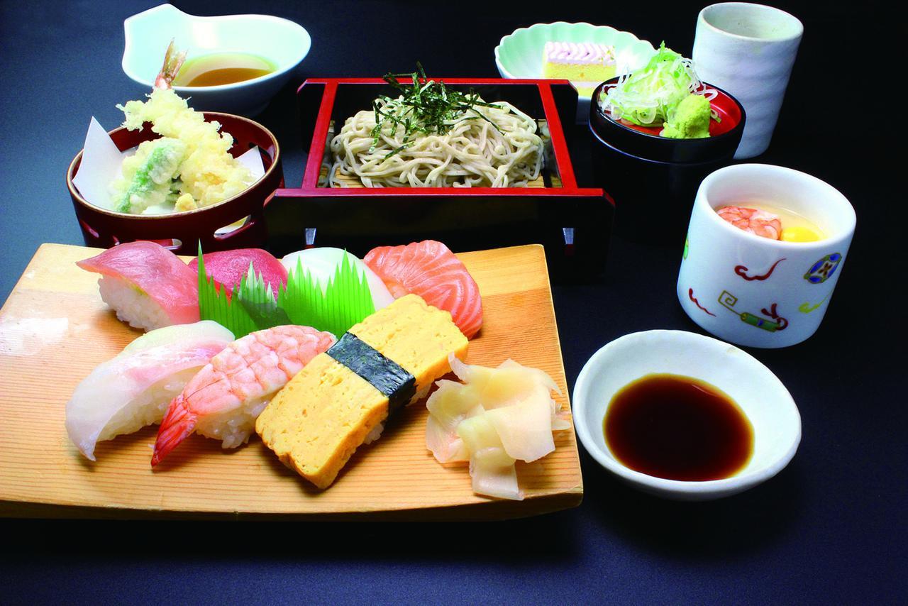 Natural Spa, Kanazawa Hotel Yumenoyu Екстер'єр фото